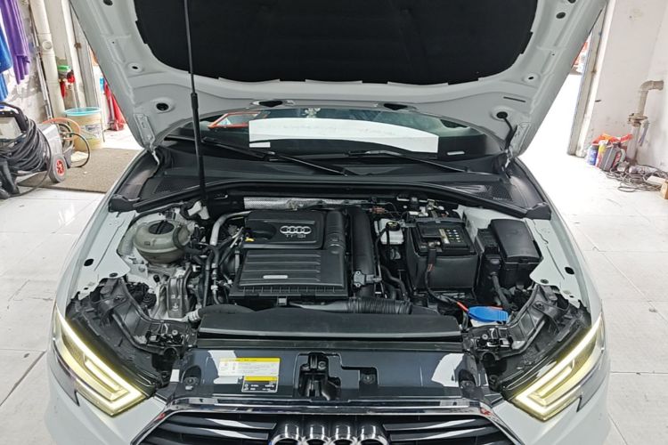 Audi A3 2018 car image #20