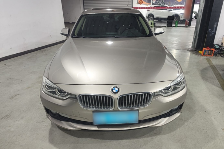 BMW 3 Series 2018 #3 BMW 3 Series 2018 car image #3