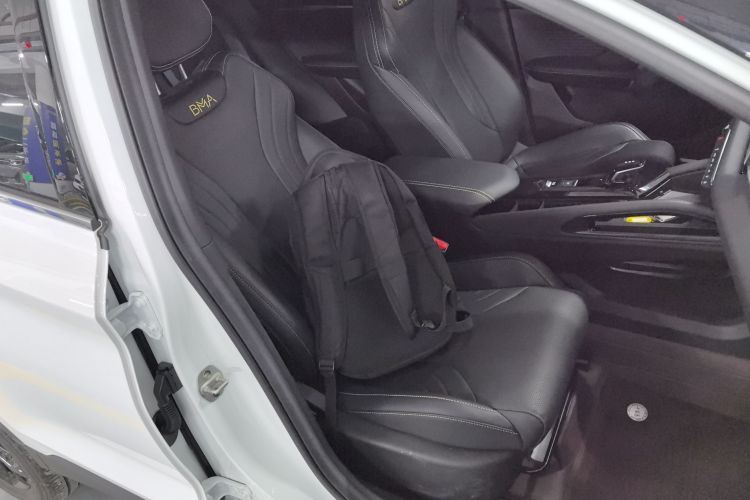 GEELY Coolray 2025 car image #24