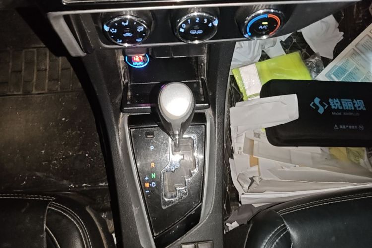 Toyota Corolla 2018 #14 Toyota Corolla 2018 car image #14