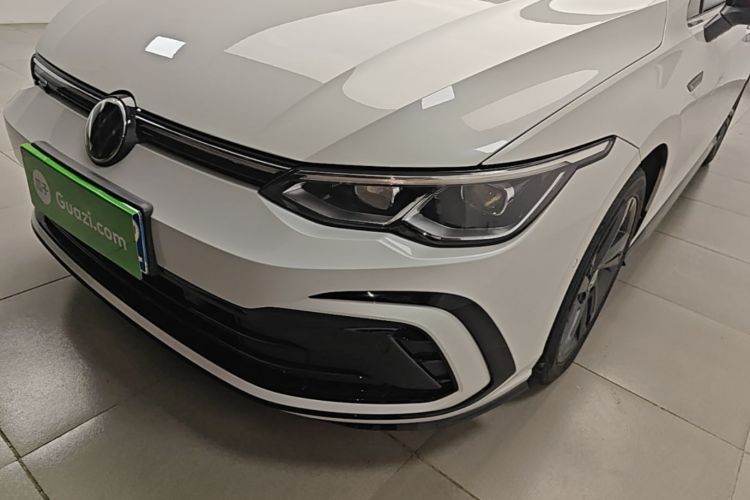 Volkswagen Golf 2021 car image #23
