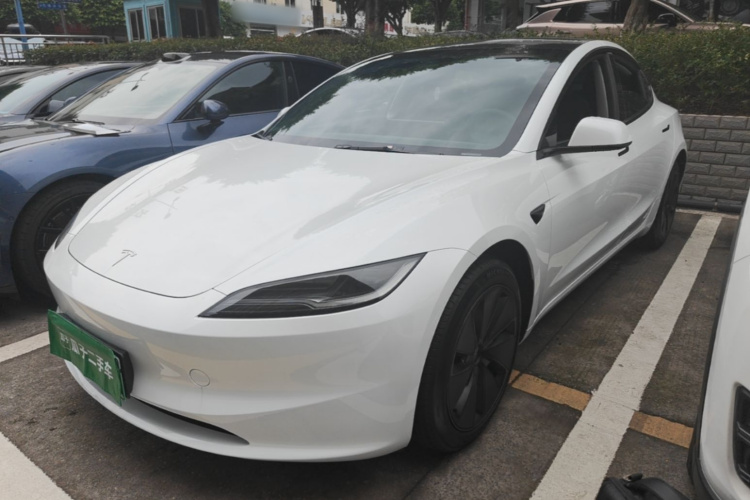Tesla Model 3 2024 #2 Tesla Model 3 2024 car image #2