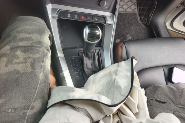 Audi Q3 2021 image de voiture #16