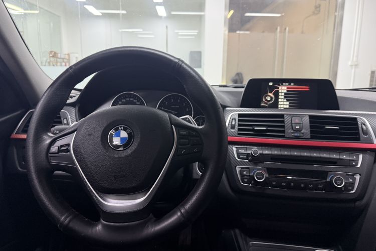 BMW 3 Series 2017 car image #13