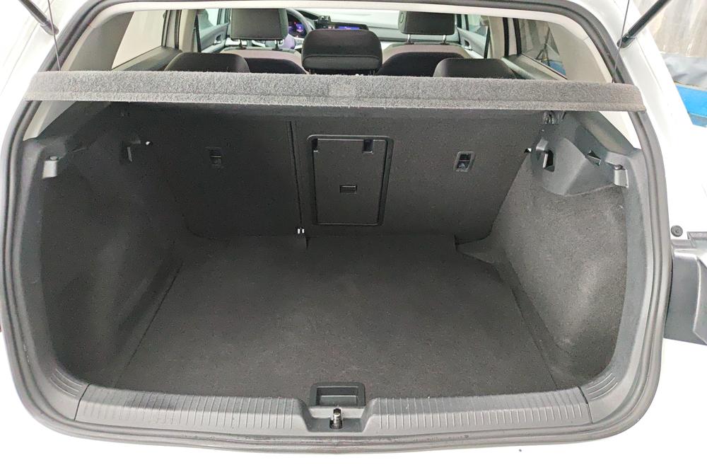 Volkswagen Golf 2024 car image #17