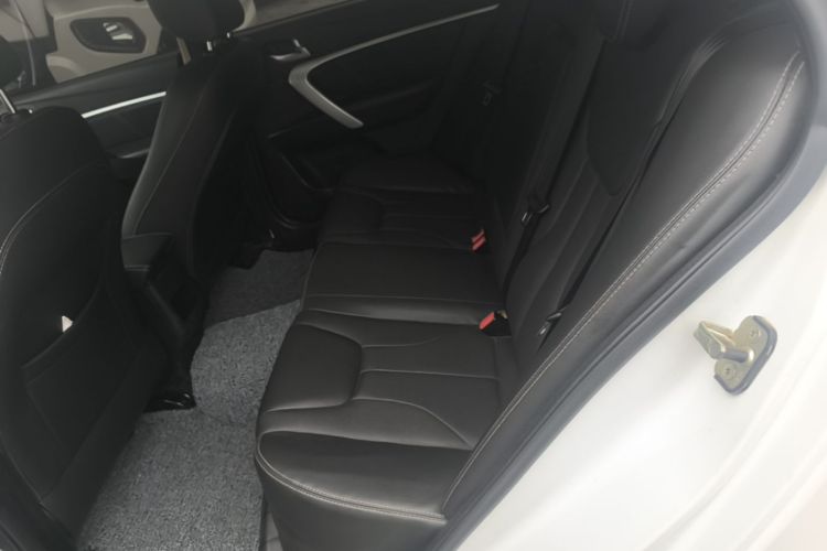 GEELY Emgrand 2018 imagem de carro #17