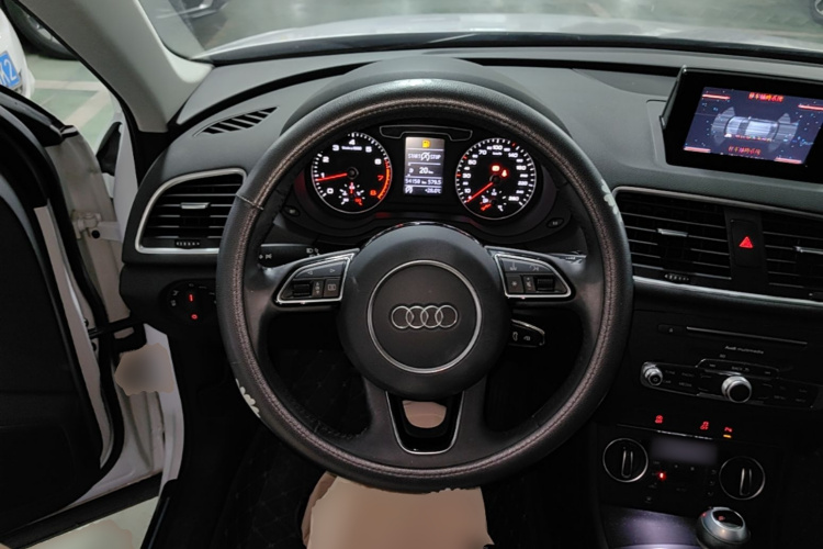 Audi Q3 2019 #11 Audi Q3 2019 car image #11