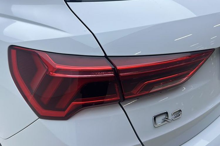 Audi Q3 2021 image de voiture #12