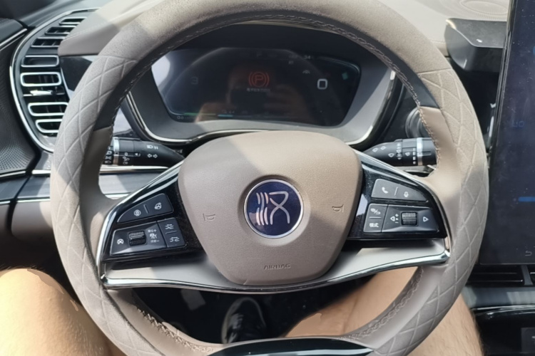 BYD Han 2021 car image #11