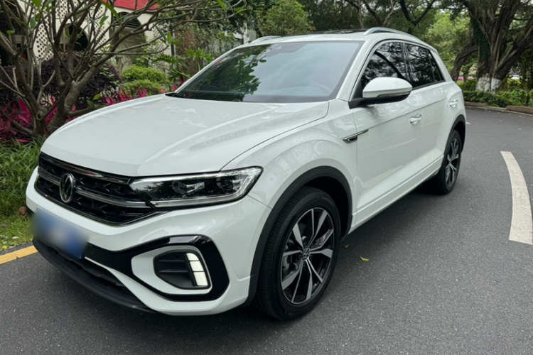 Volkswagen T-Roc 2025 car image #6