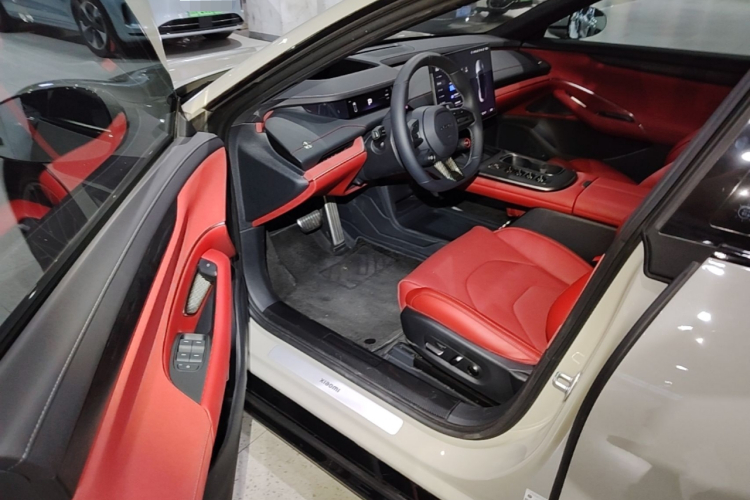 MI SU7 2024 imagem de carro #16