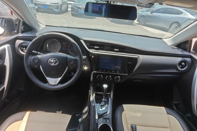 Toyota Corolla 2019 #11 Toyota Corolla 2019 car image #11