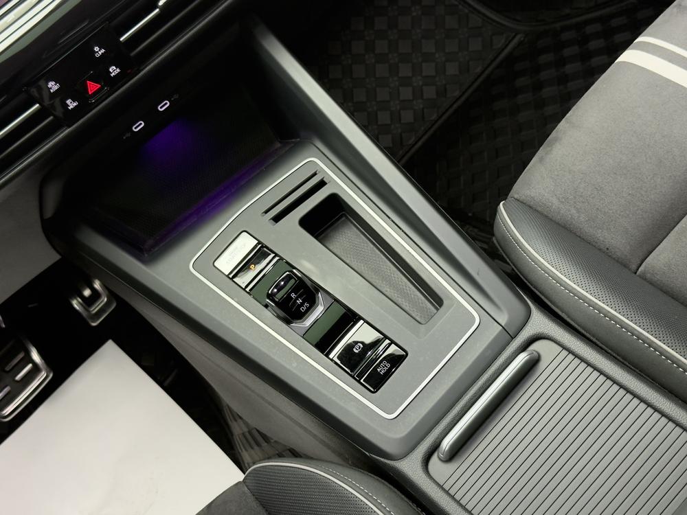Volkswagen Golf 2023 #19 Volkswagen Golf 2023 صورة سيارة #19
