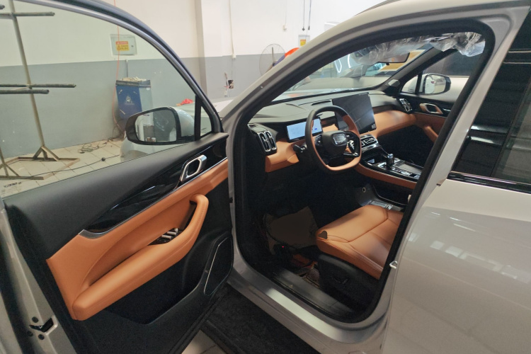 GEELY Boyue L 2026 image de voiture #16