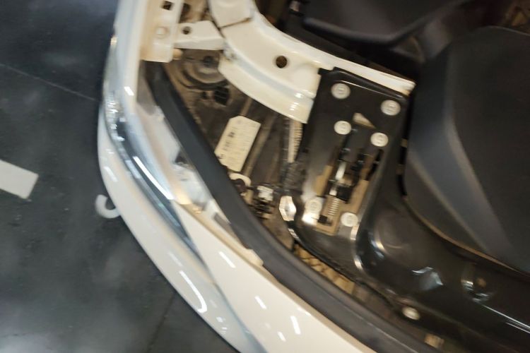 BMW 3 Series 2019 car image #26