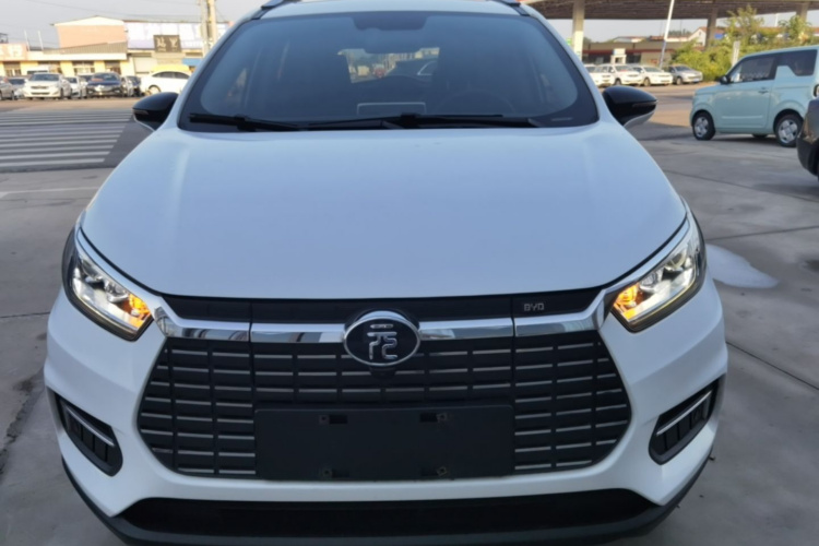 BYD Yuan New Energy 2019 #3 BYD Yuan New Energy 2019 car image #3