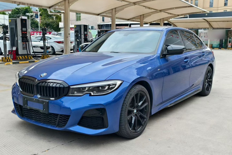 BMW 3 Series 2020 car image #2