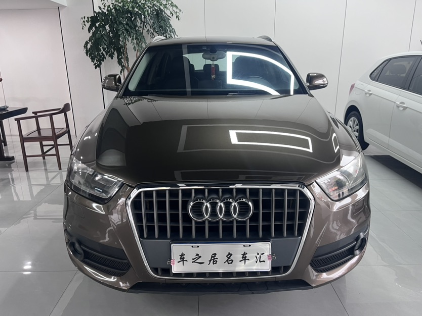 Audi Q3 2016 car image #2