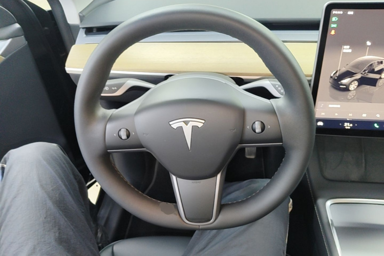 Tesla Model Y 2022 #11 Tesla Model Y 2022 car image #11