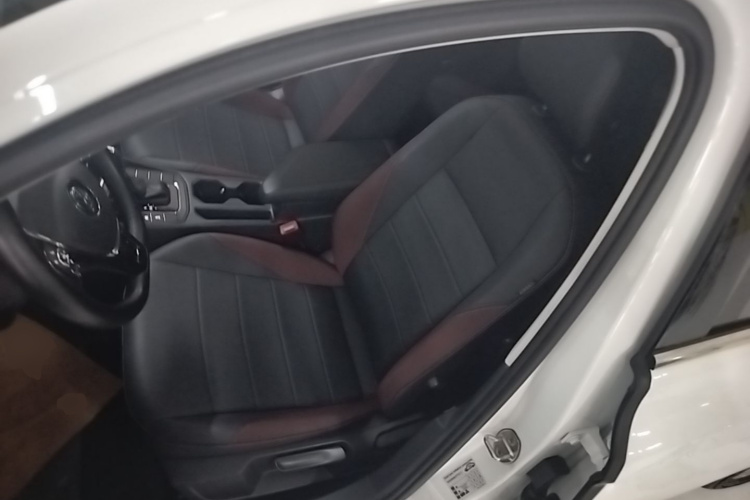 Volkswagen Bora 2020 car image #15