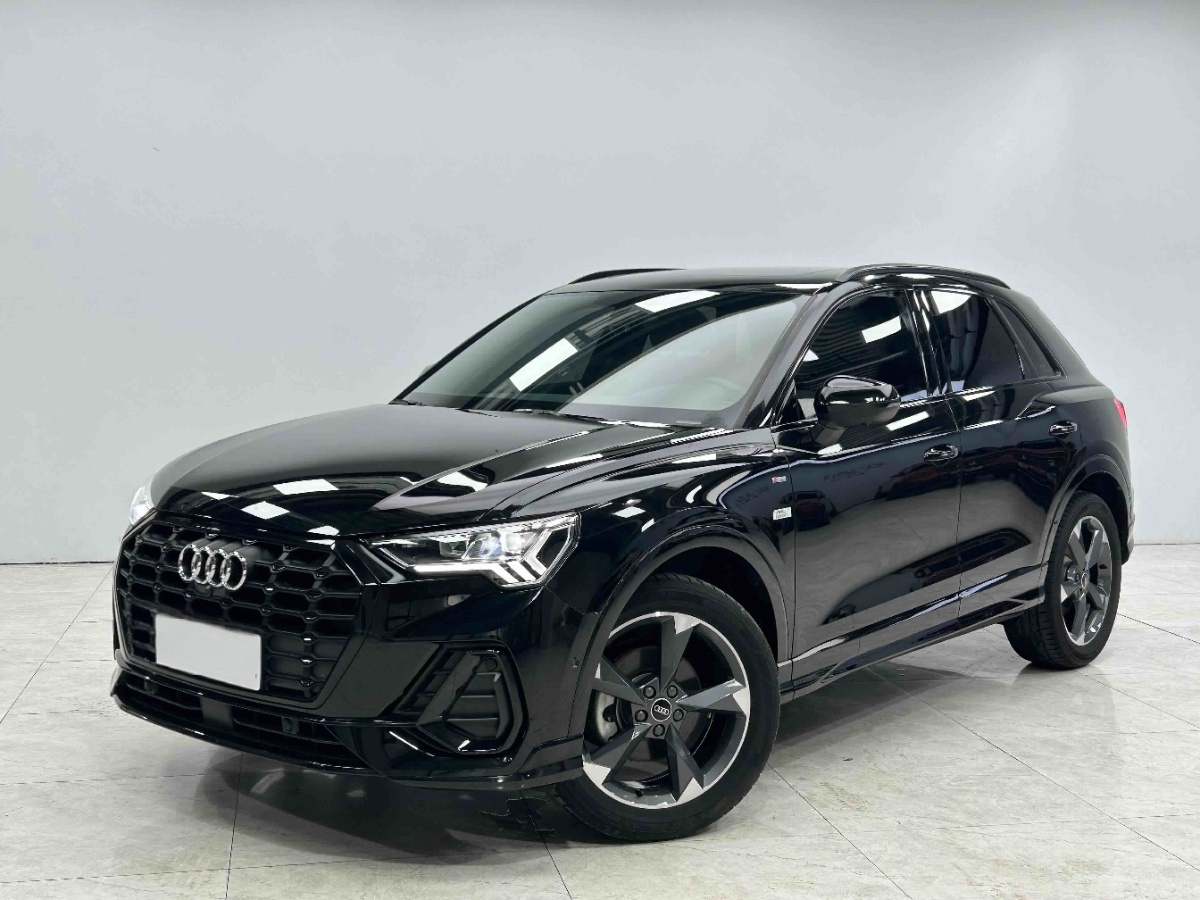 Audi Q3 2023 car image 