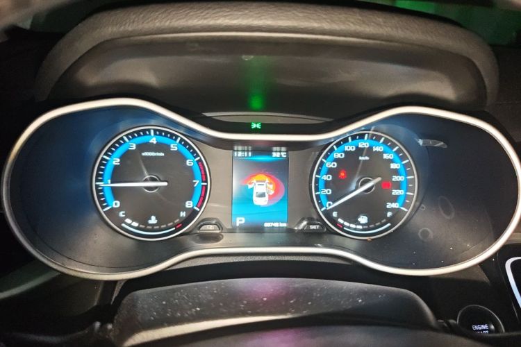 GEELY Emgrand 2019 #12 GEELY Emgrand 2019 car image #12