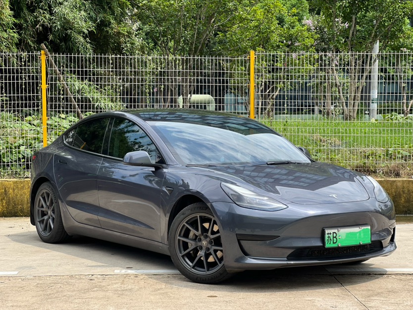 Tesla Model 3 2022 car image #3