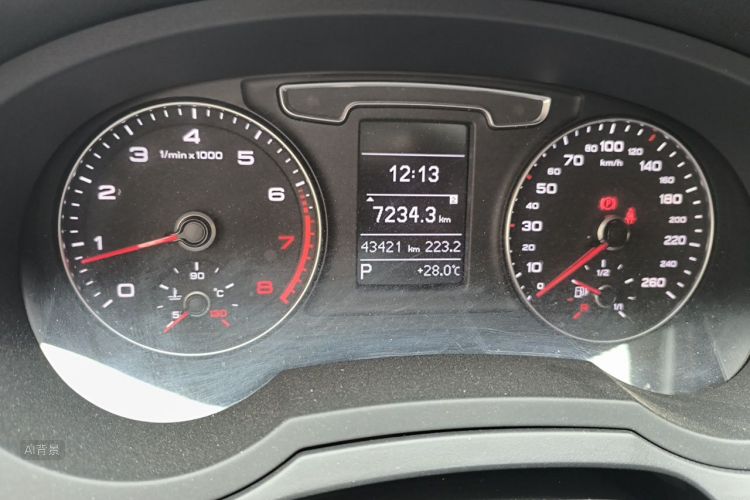 Audi Q3 2019 #14 Audi Q3 2019 car image #14