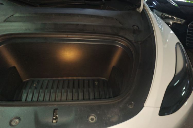 Tesla Model Y 2023 #28 Tesla Model Y 2023 car image #28