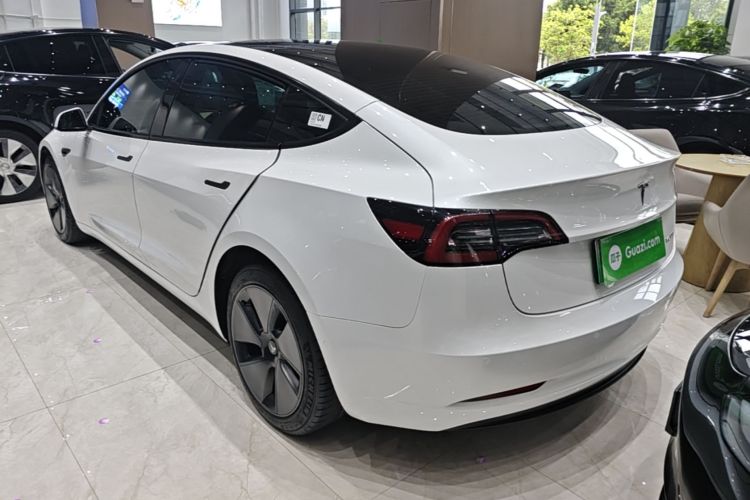 Tesla Model 3 2022 car image #5