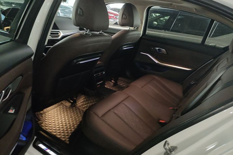 BMW 3 Series 2022 imagen de coche #17