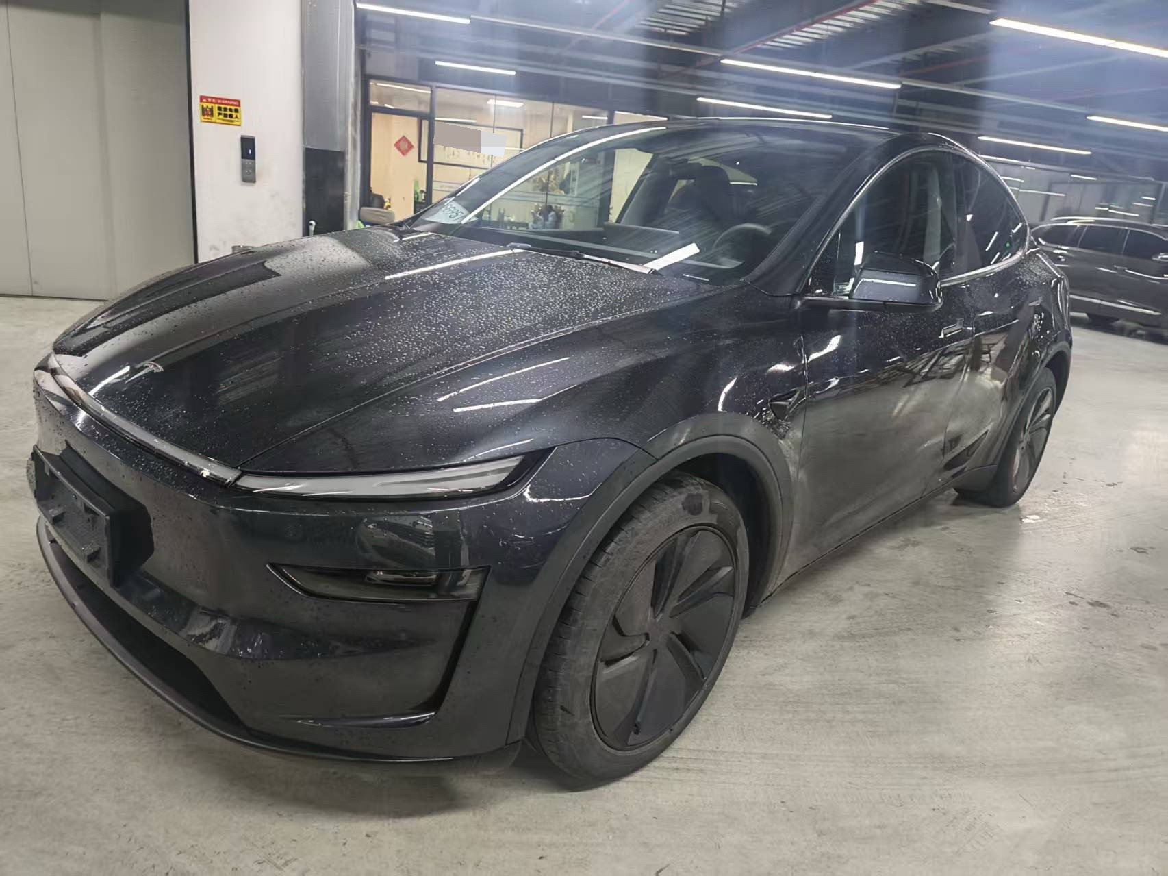 Tesla Model Y 2025 Tesla Model Y 2025 immagine di auto