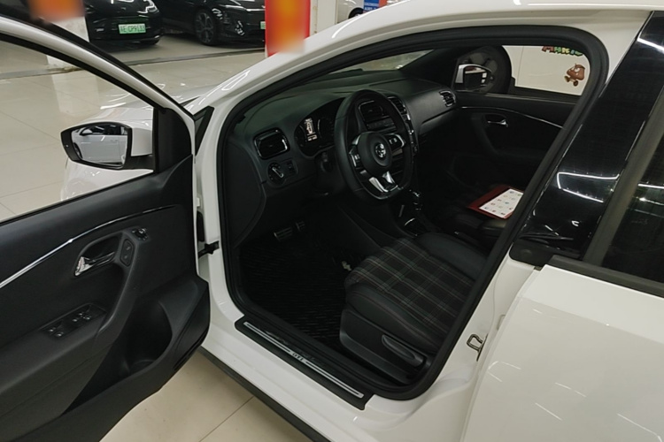 Volkswagen Polo 2019 #16 Volkswagen Polo 2019 car image #16