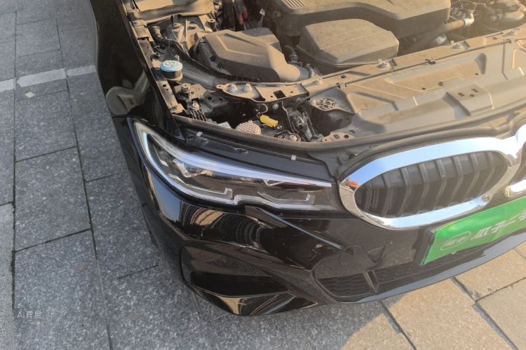 BMW 3 Series 2021 car image #8