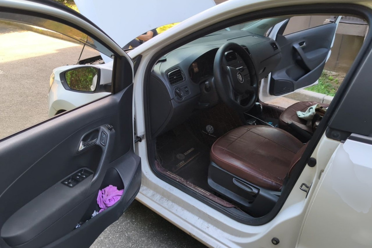 Volkswagen Polo 2017 car image #9