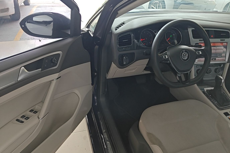Volkswagen Golf 2018 #16 Volkswagen Golf 2018 car image #16