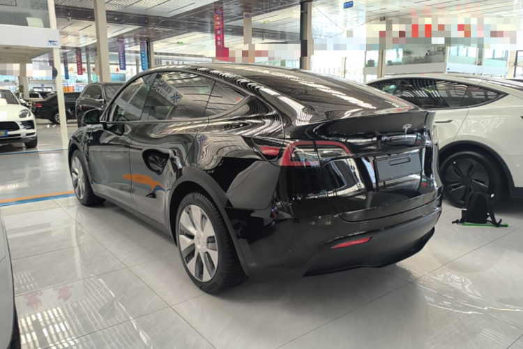 Tesla Model Y 2022 #7 Tesla Model Y 2022 car image #7