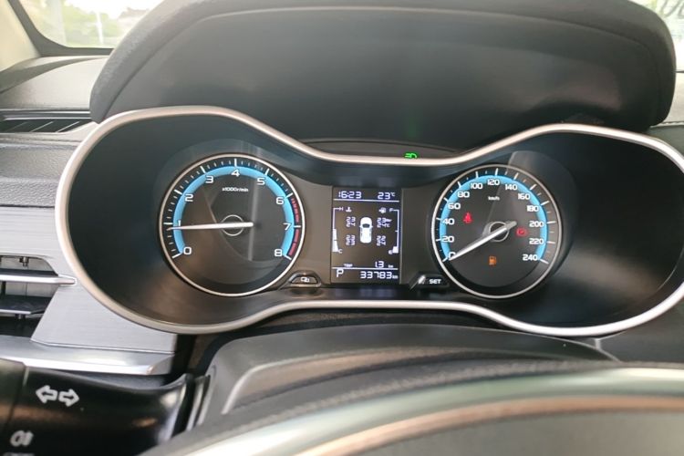 GEELY Emgrand 2021 car image #12