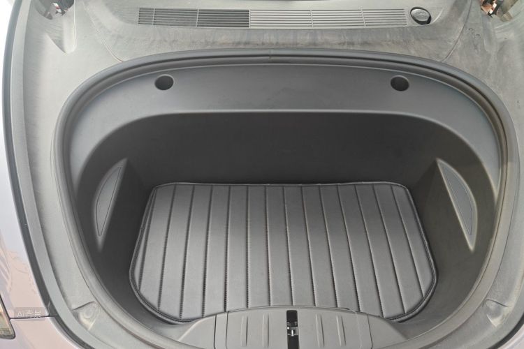 Tesla Model 3 2022 car image #22