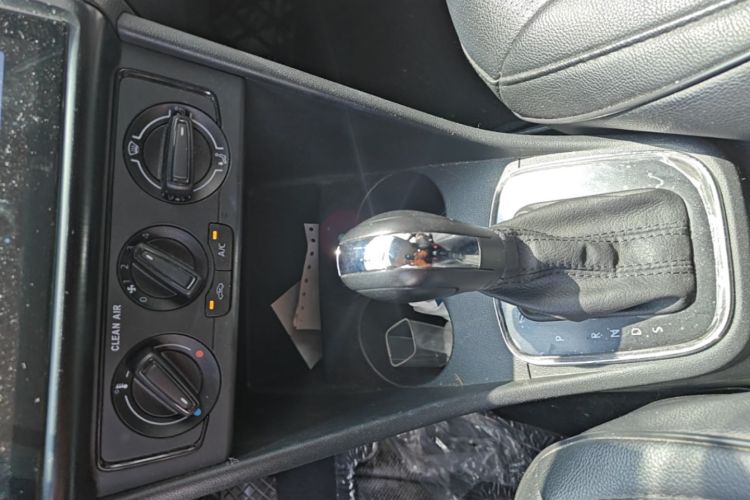 Volkswagen Polo 2019 #14 Volkswagen Polo 2019 car image #14