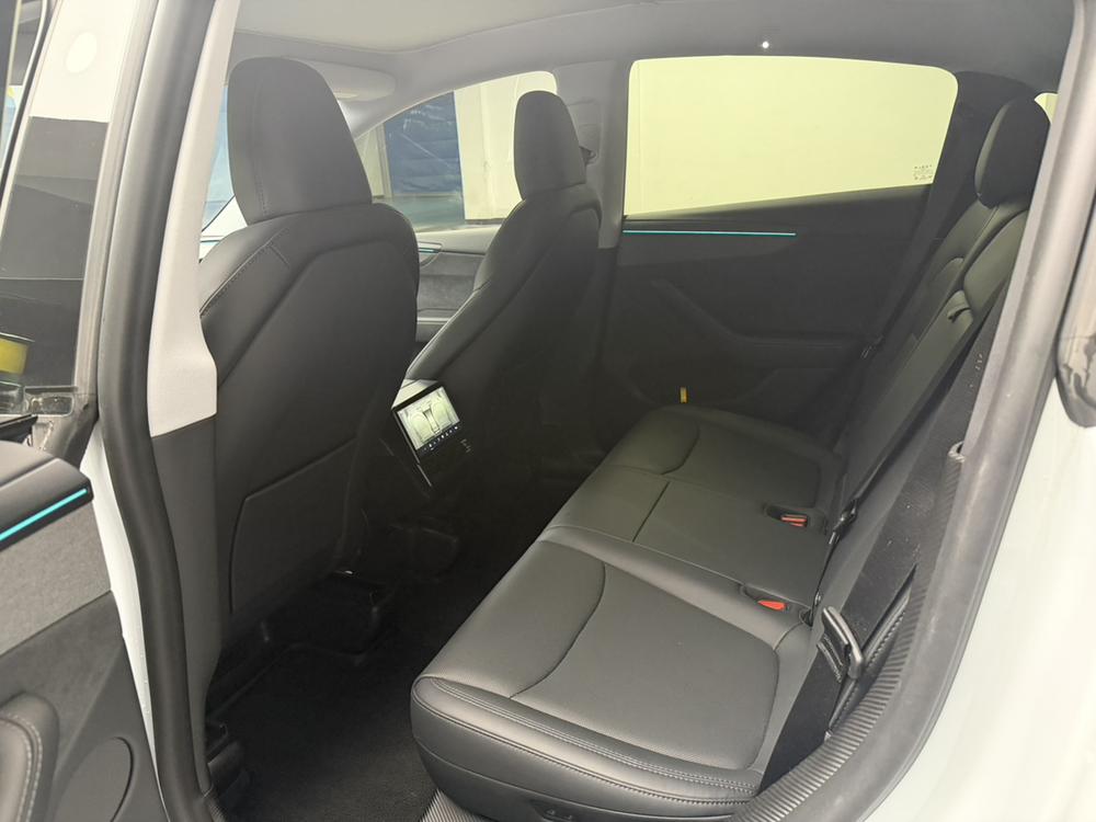 Tesla Model Y 2025 #12 Tesla Model Y 2025 car image #12