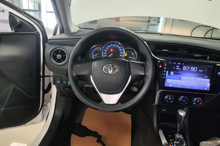 Toyota Corolla 2019 #11 Toyota Corolla 2019 car image #11
