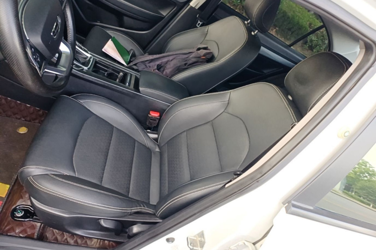 GEELY Emgrand 2021 car image #15