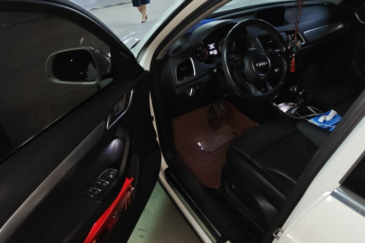 Audi Q3 2015 #9 Audi Q3 2015 car image #9