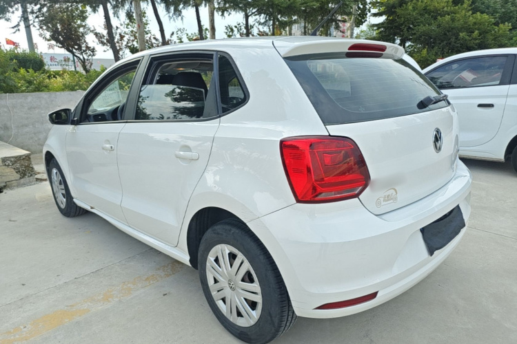 Volkswagen Polo 2015 #5 Volkswagen Polo 2015 car image #5