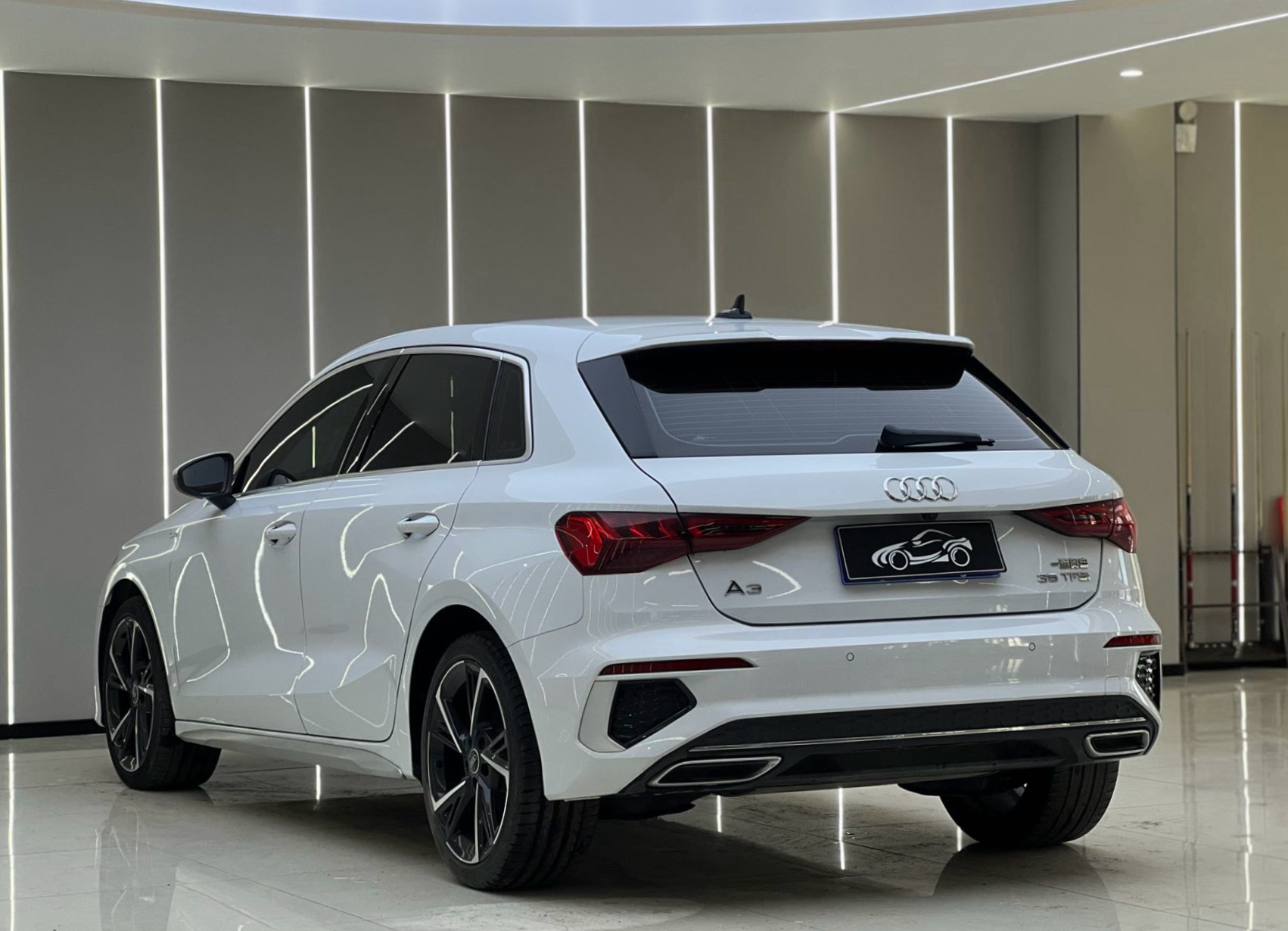 2023 #16 2023 imagen de coche #16