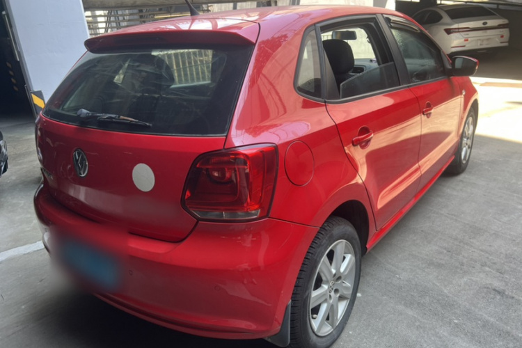 Volkswagen Polo 2012 car image #5