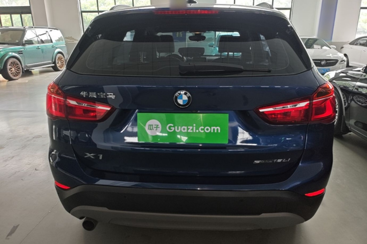 BMW X1 2019 #6 BMW X1 2019 car image #6