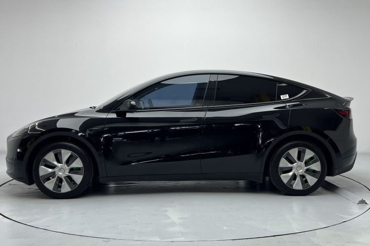 Tesla Model Y 2023 #7 Tesla Model Y 2023 car image #7