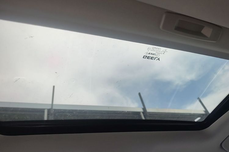 GEELY Emgrand 2025 car image #18